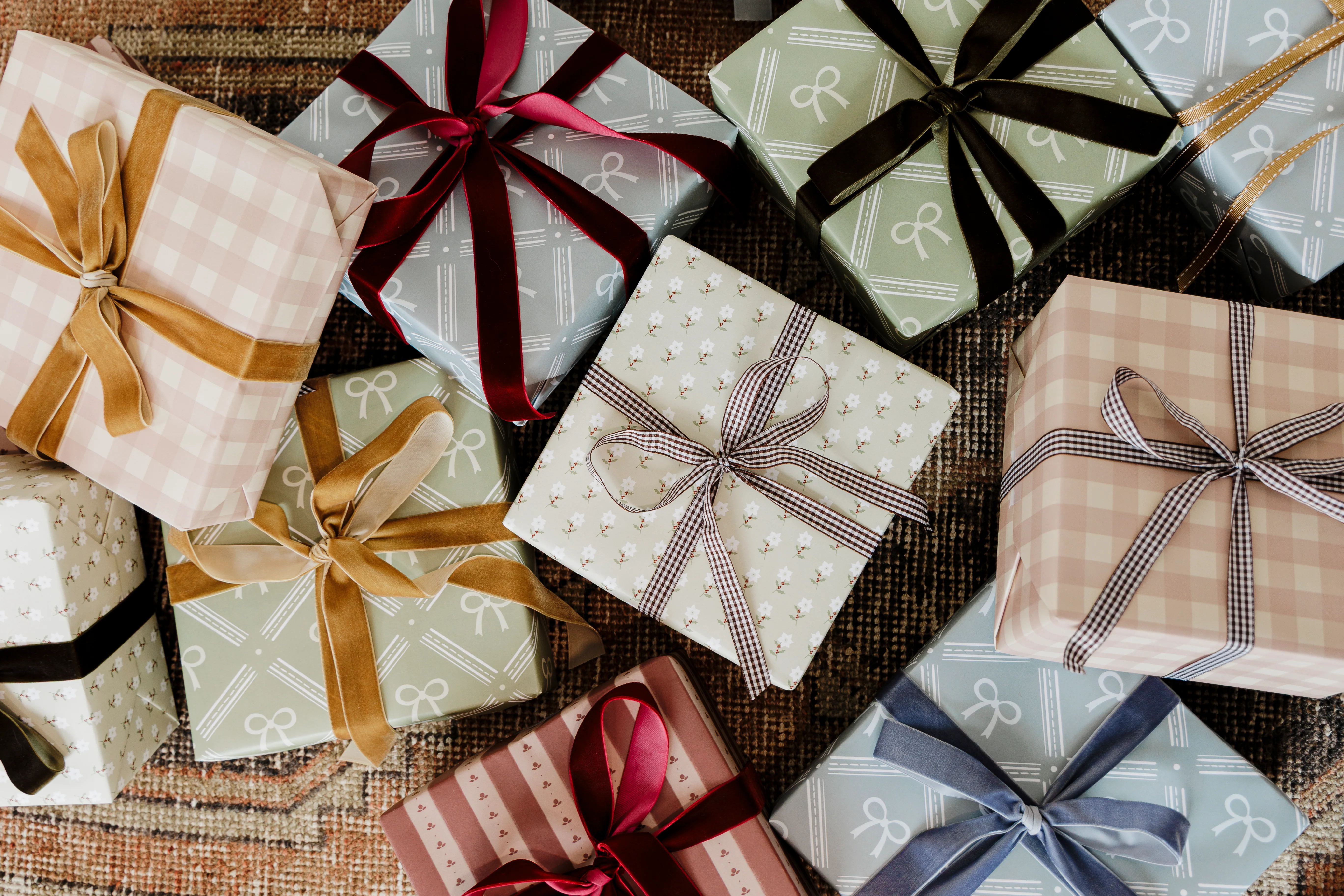 Blue Bow Patterned Gift Wrapping Paper - Image 5